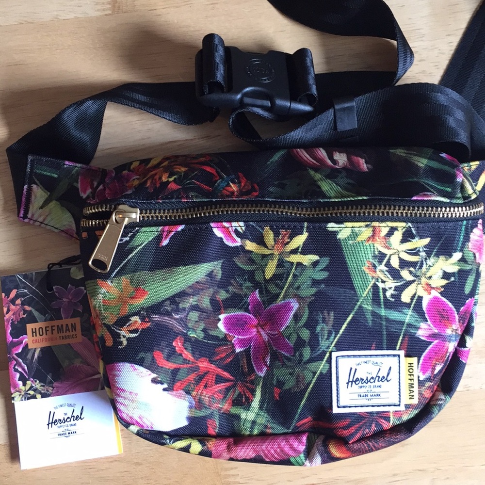 Herschel Supply Co. Fanny Pack / Hip Pack NWT